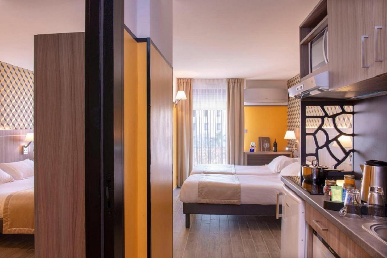 Hotel Unique Et Résidence